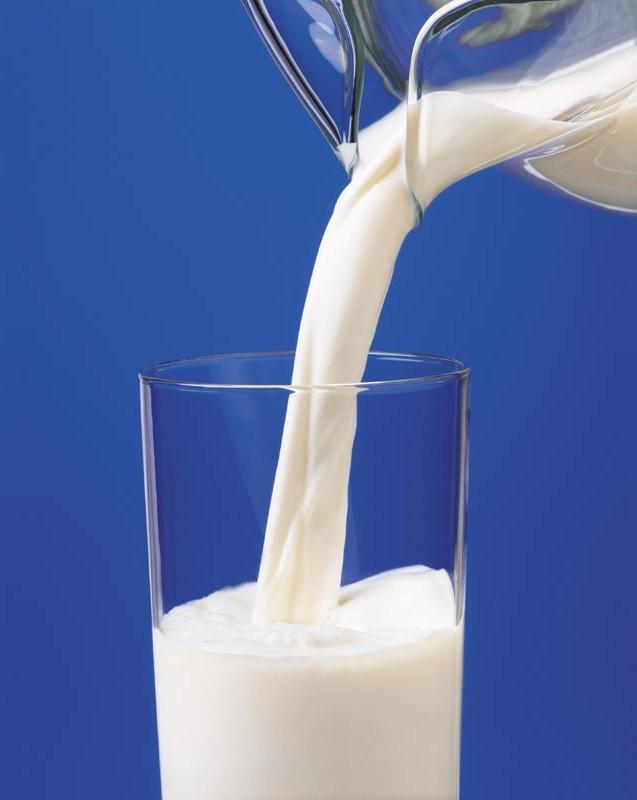 افزایش سرانه مصرف شیر محقق نشد/ کارخانه ها در تعطیلی کامل به سر می برند