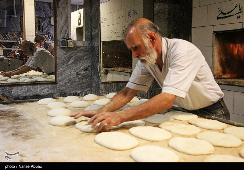 هدیه ویژه نانوایان ایرانی به همکار فرانسوی + عکس